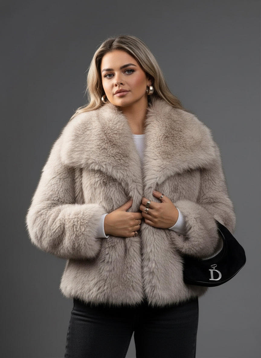 CARLOTA - Abrigo de lujo