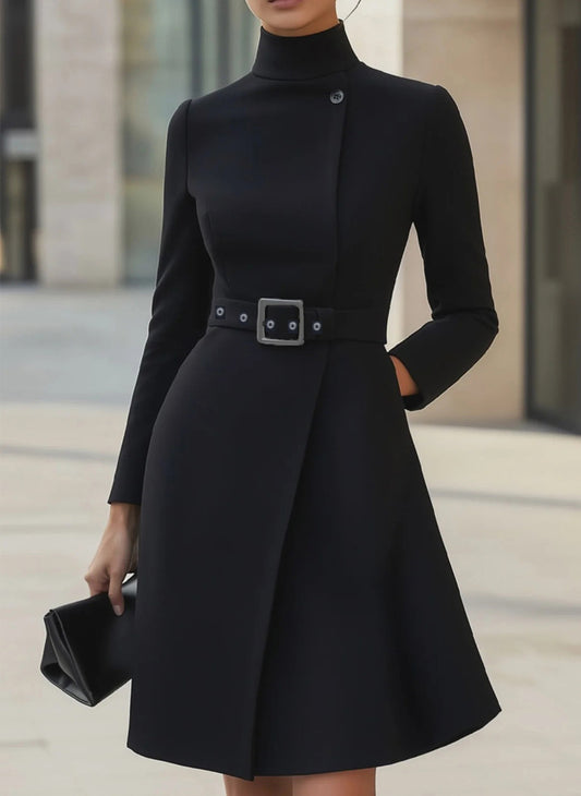 MINA - Vestido con cuello alto y cinturón